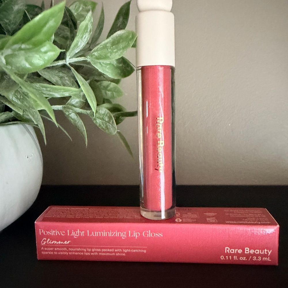 Rare Beauty Positive Light Luminizing Lip Gloss - shade Glimmer